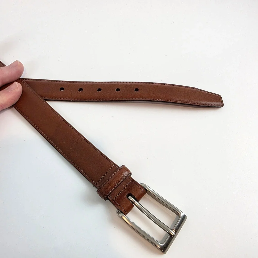 Vineyard Vines Brown Leather Belt Womens 26 Solid Brass Buckle Made in USA